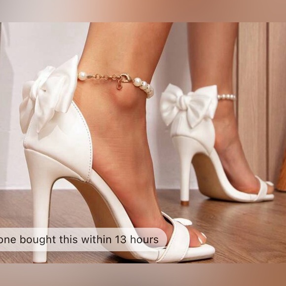 New!!!!! White heels! Size 9.5 Bride - Picture 2 of 9